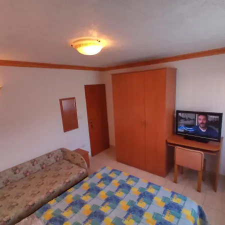 Nastanitev v družini Sobe Mara