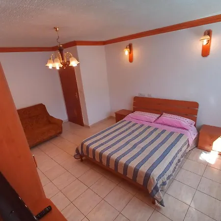 Séjour chez l'habitant Sobe Mara *