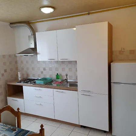Sobe Mara Nastanitev v družini