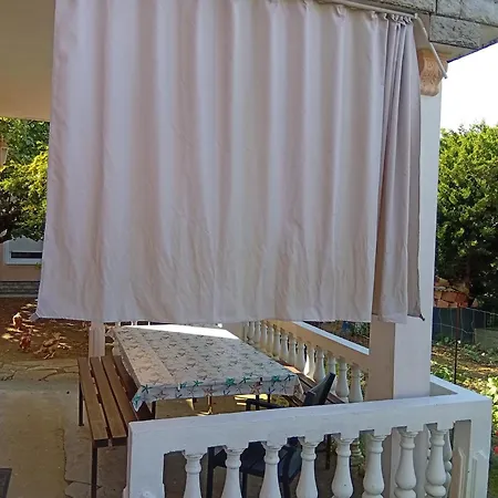 Sobe Mara Проживание в семье