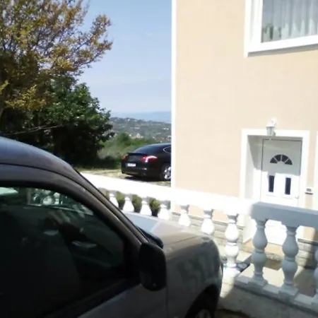 Nastanitev v družini Sobe Mara *