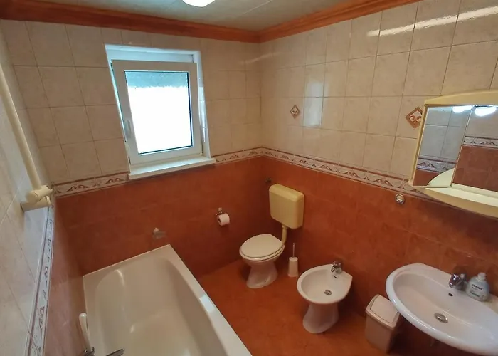 בית אירוח Sobe Mara